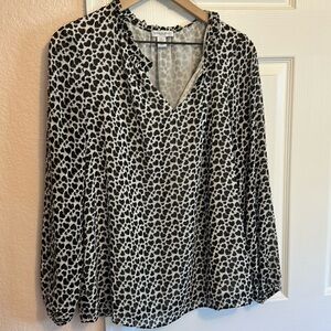 5 for $40. Bundle & Save! Carolina Belle Heart PrintBlouse Size Medium